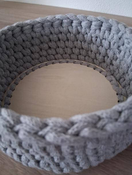 Háčkovaný košík, 