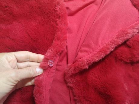 Červený kožušinový kabátik so zapínaním na 1gombík, h&m,92
