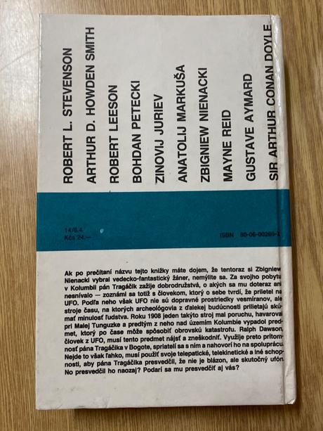 Kniha- stopy- pán tragáčik a človek z ufo, 