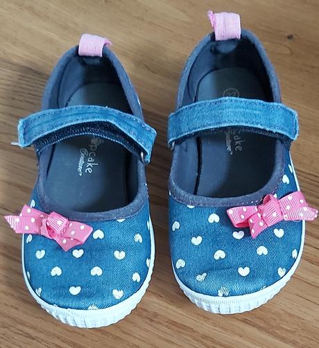 Dievčenské balerinky, 27