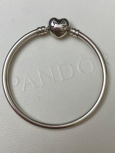 Pandora srdiečkovy naramok, pandora