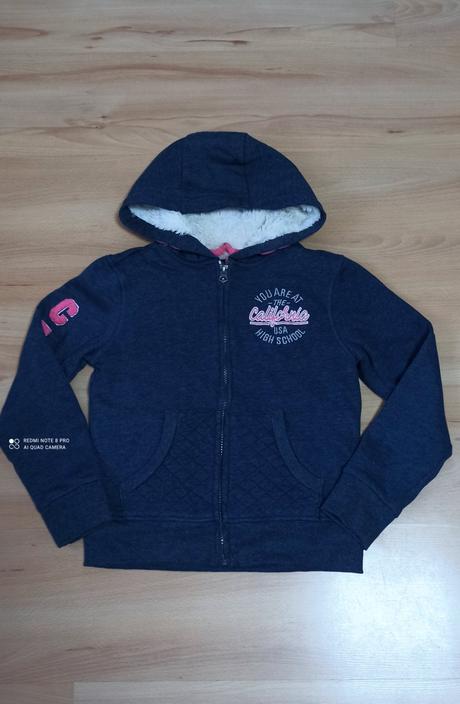 Hrejivá mikina, 140