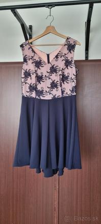 Dámske šaty, 44