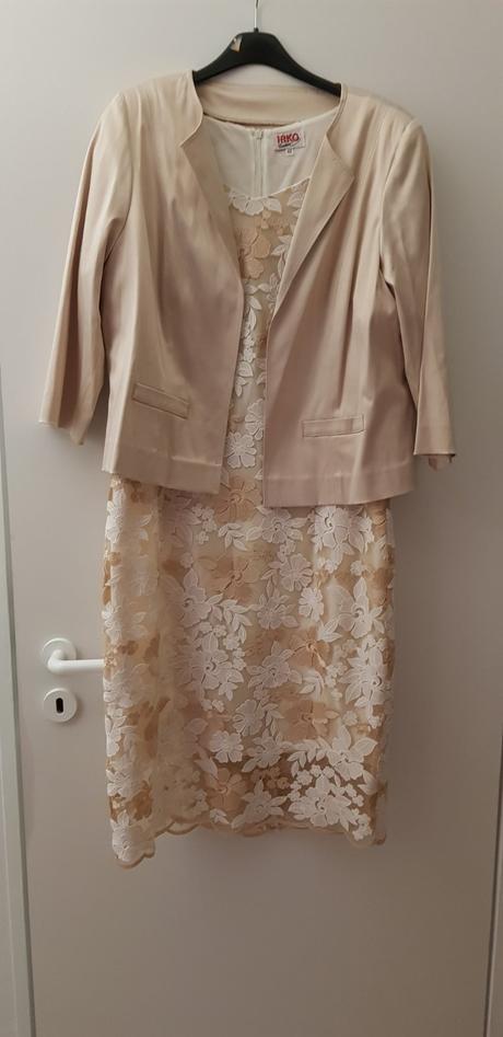 Spoločenské šaty, 42