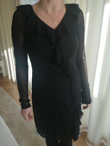 Cierne spolocenske saty, 40