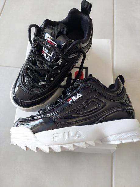 Fila, fila,28