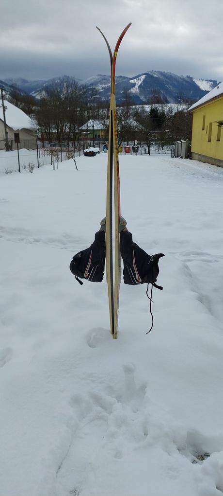 Predám detské bežky slegar 460 zack 160 cm + topán, 