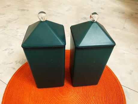 Plastové dekoratívne dózy / 2 ks, 