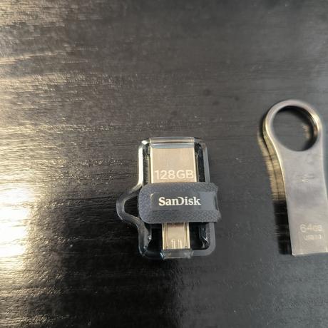Usb kľúč 16 gb sandisk ultra dual 3.0 128 gb, 