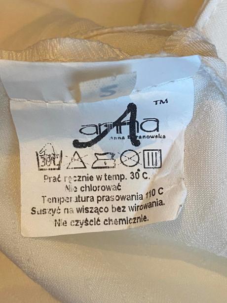 Anna - kremova sukna, 40