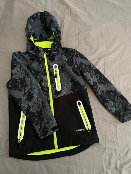 Softshelova bunda velk.128/134, lewro,134