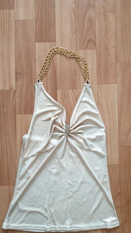 Tricka okolo krku, xs