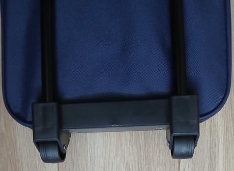 Cestovny kufor a kozmeticka taska, 