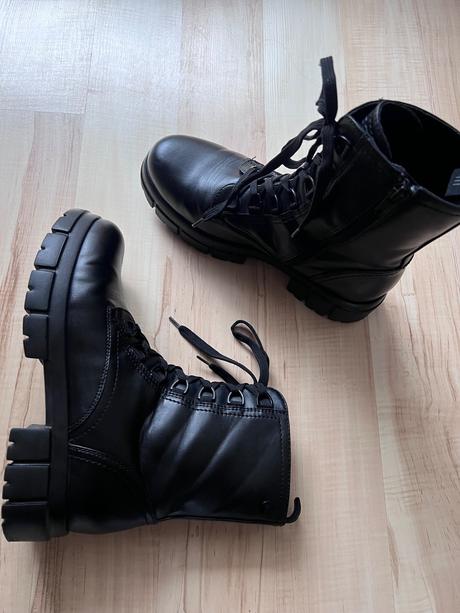 Šnúrovacie topánky zn.esprit veľ.38, esprit,38