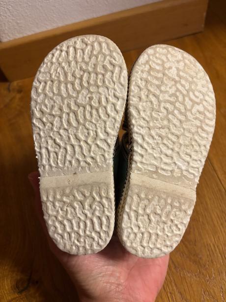 Papucky, 22