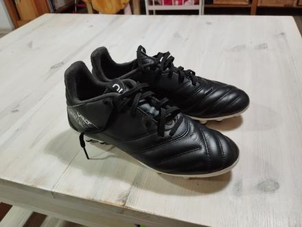 Kopačky kolíky kipsta viralto koža, 39