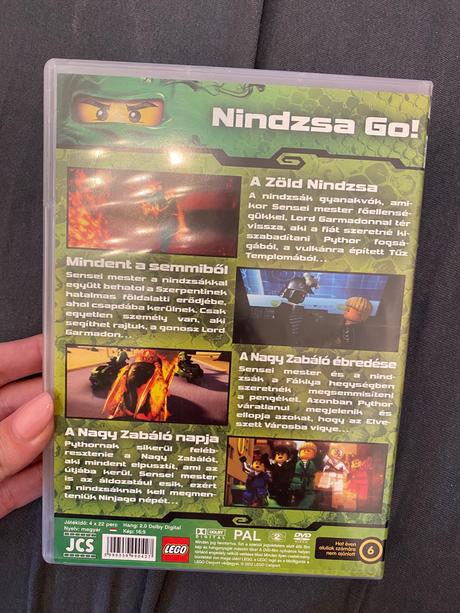 Dvd ninjago po maďarsky, 