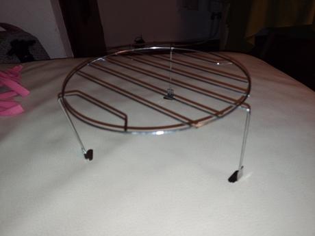 Stojan držiak na hrnce,