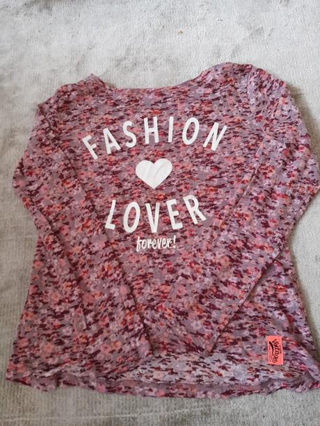 Predám tričko, 152