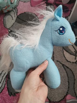 Koník plyšový,