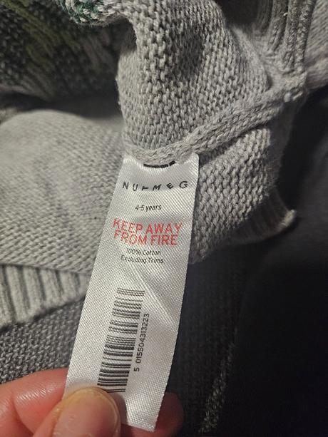 Dino svetrík + tičko, nutmeg,110