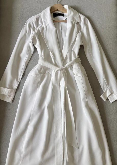 Biely trenchcoat, sinsay,s
