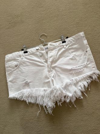 Biele riflové kraťasy velkost 40/l, l