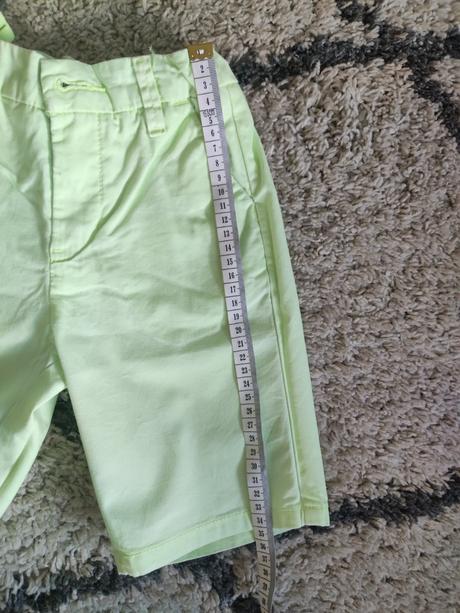 Krásne elegantné kraťasy, ovs,104