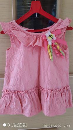 Šatky s vcielkou, 74