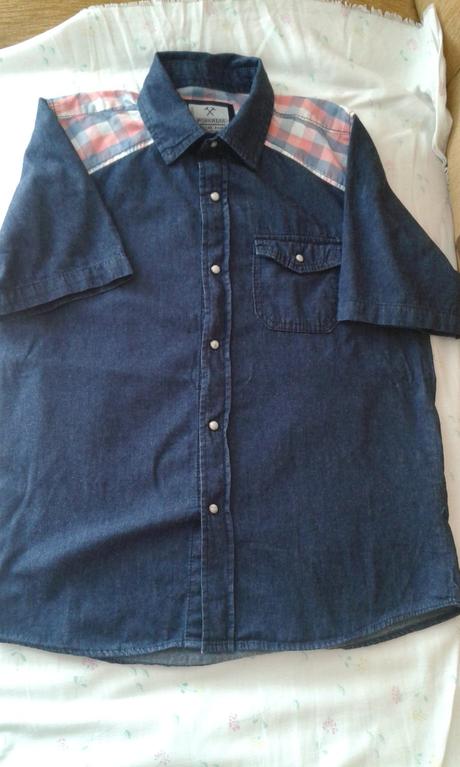 Chlapčenská košeľa, 152