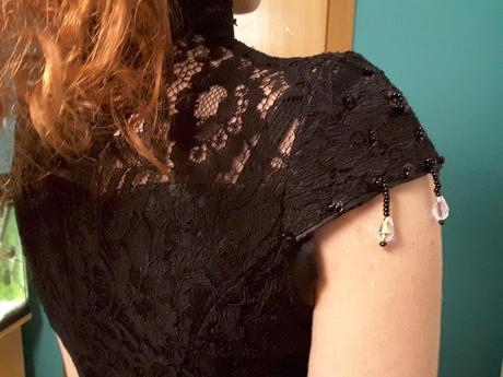 Dlhé čierne spoločenské šaty, s