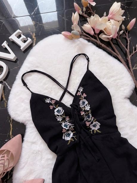 Romantické šaty s výšivkou, gate,m