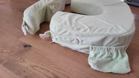 Vankúš na kojenie pre dvojičky,