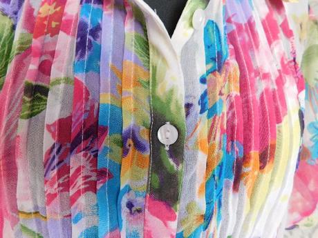 Kvalitna velmi pekna plisovana sukna, 50