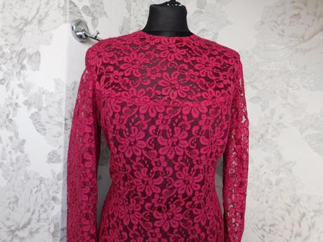 Pekne čipkovane vintage šaty, 40