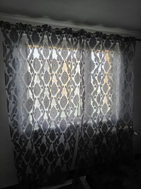 Záclona s ornamentom 2ks,