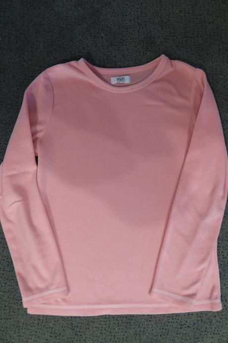 Flisovy tenky top, 134