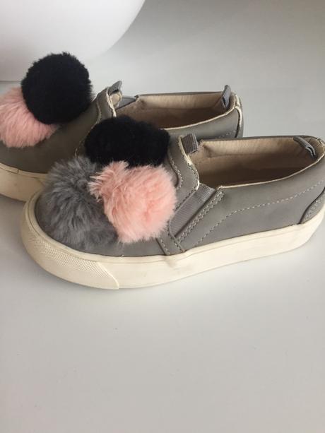 Topánočky s brmbolcami, zara,30