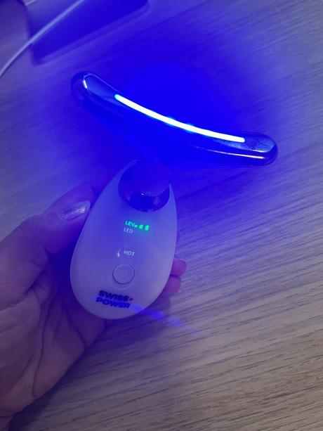Swiss power led light therapy, 