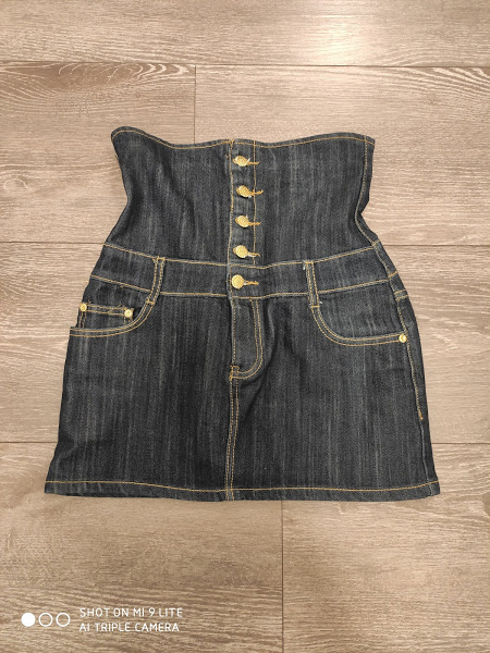 Riflové korzetové šaty, s