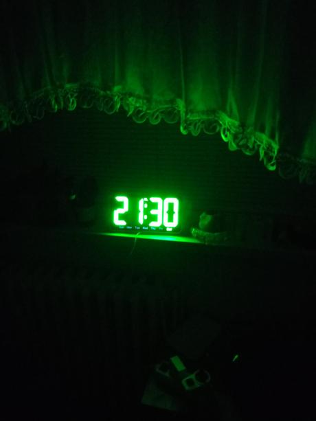 Hodiny elektrické budík,