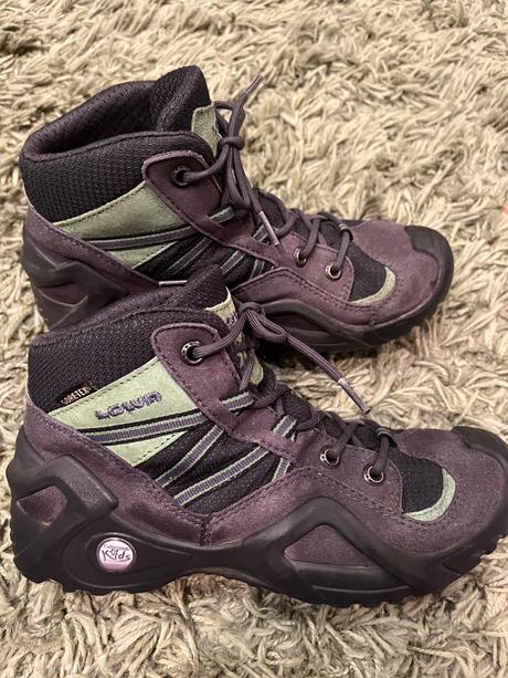 Turistické topánky gore-tex, lowa,35