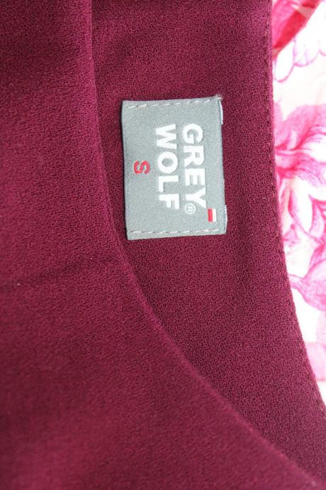 Grey wolf jednoduche pekne saty vel.36/s, s