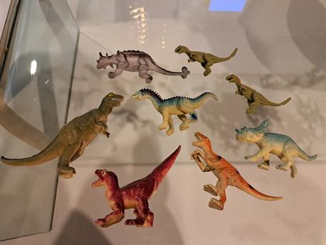 Plastové zvieratá - dinosaure a divoké zvieratá,