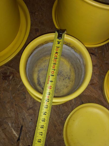 Črepniky žlté keramické, 