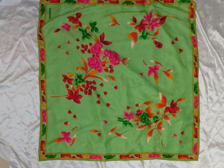 Kvalitná luxusna hodvabna elegantná šatka, l