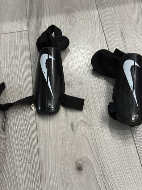 Chrániče nike, 