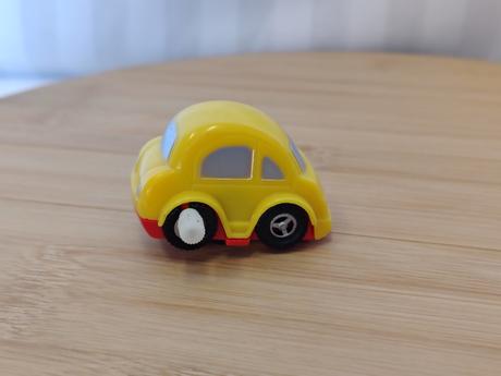 Raritné vintage autíčko na kľúčik vw beetle 90. r,