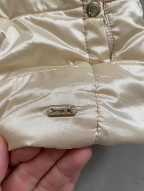 Zlatá vesta mayoral, mayoral,98