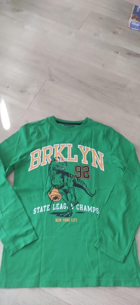 Tričko nove, f&f,152